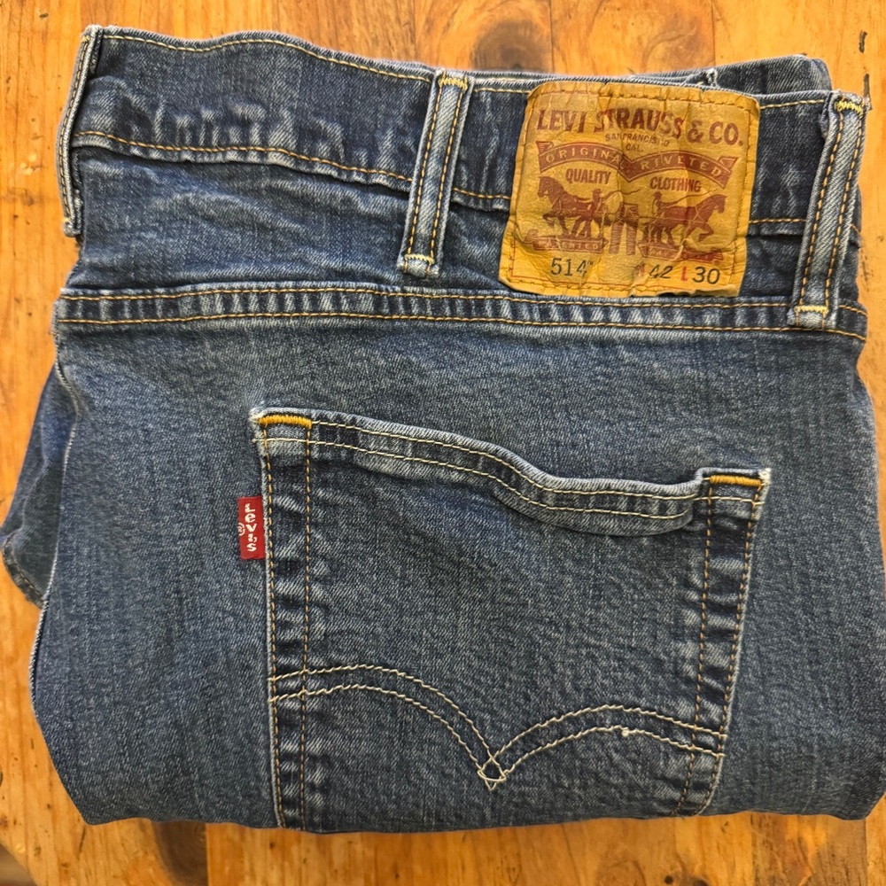 Levi’s 514 Straight Fit Jeans Men’s 42x30 Medium Wash Classic Denim